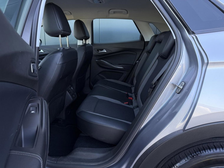 Vehicle Image 19