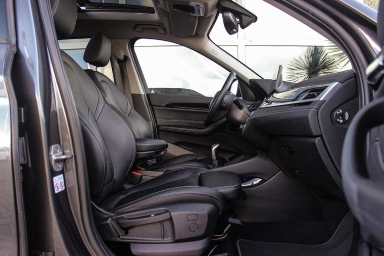 Vehicle Image 15
