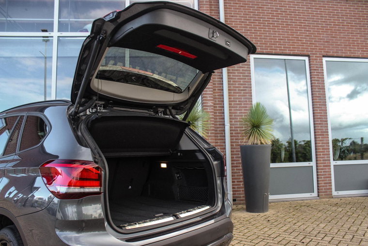 Vehicle Image 35