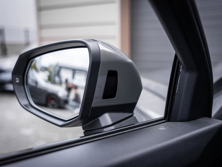 Vehicle Image 40