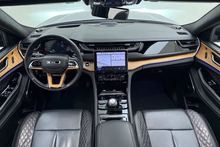 Vehicle Image 26