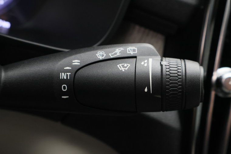 Vehicle Image 38