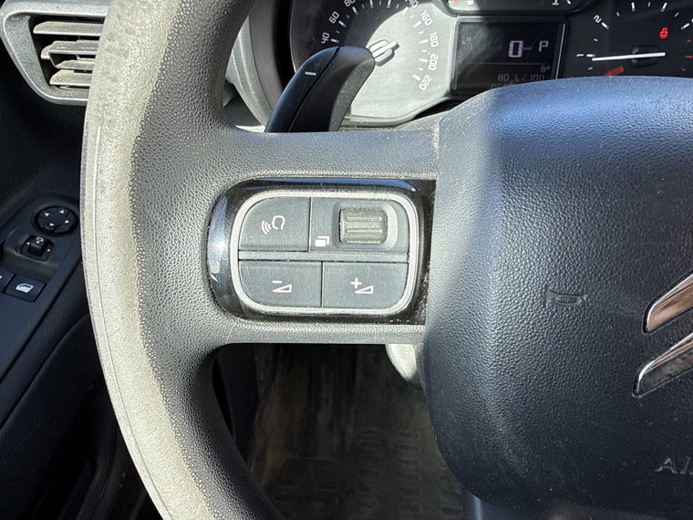 Vehicle Image 24