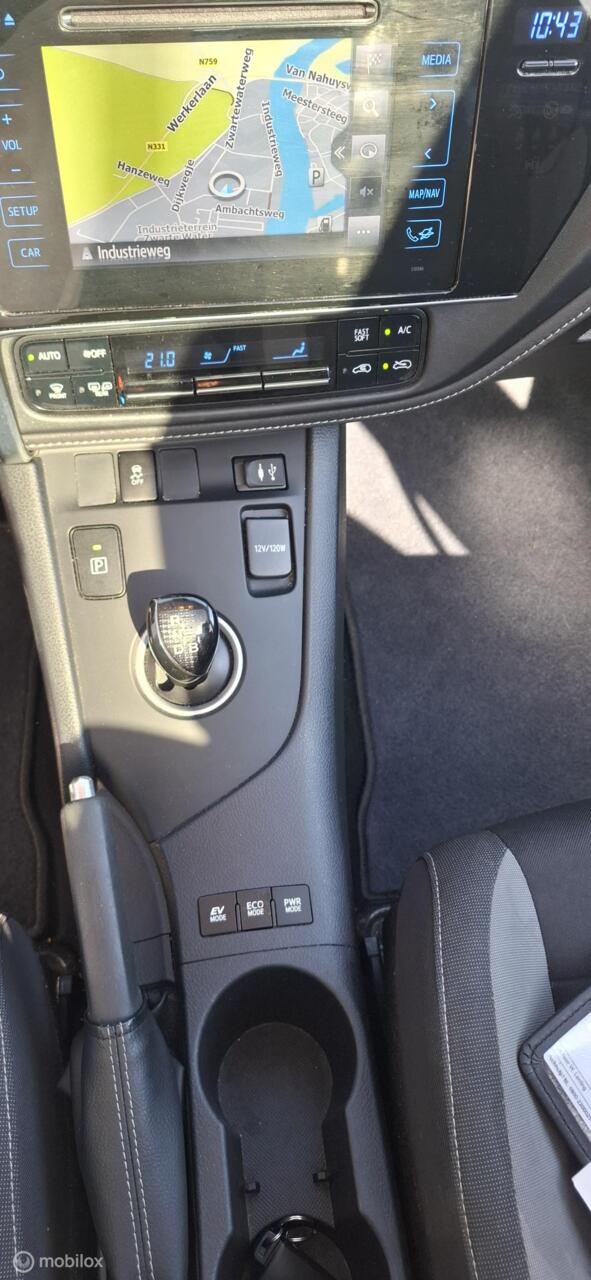Vehicle Image 17