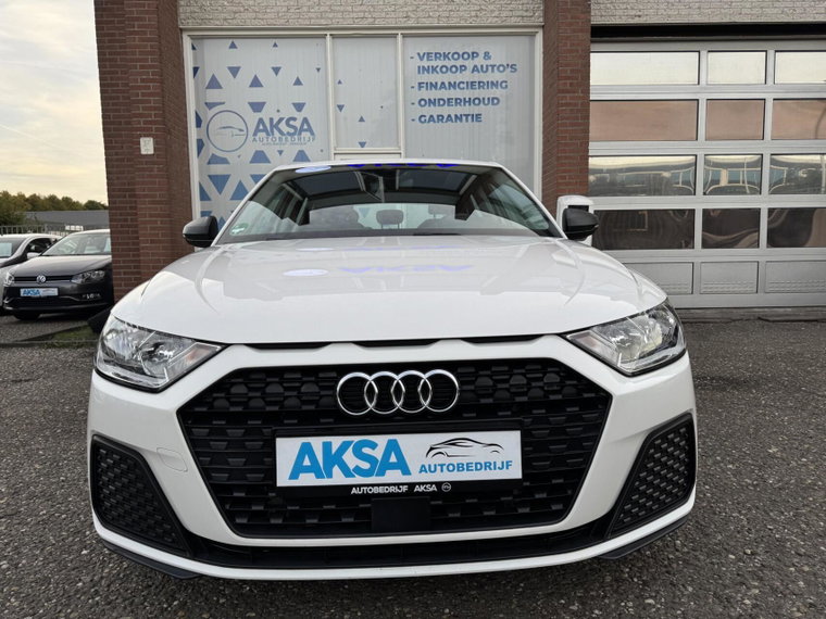 Vehicle Image 21