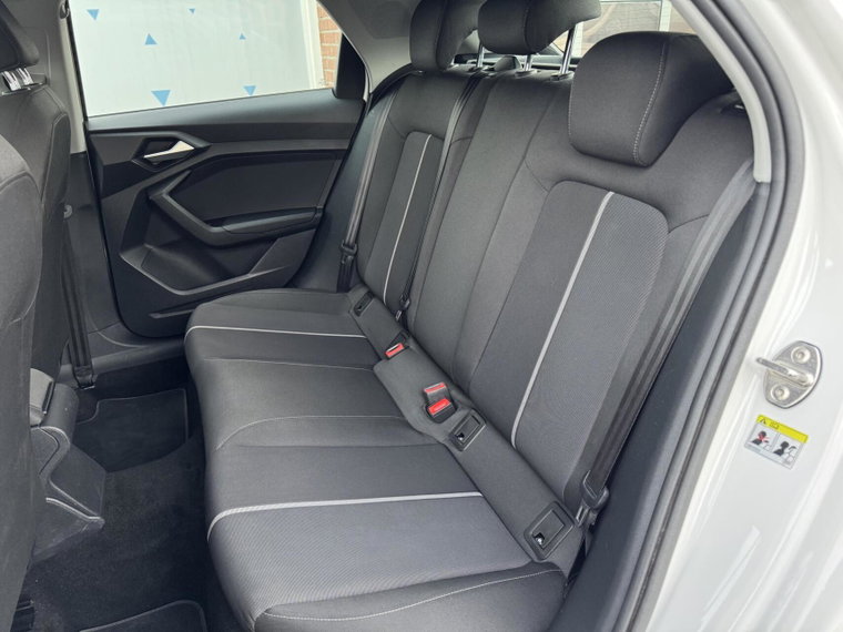 Vehicle Image 31