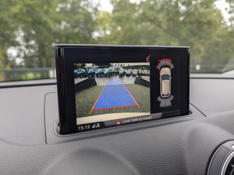 Vehicle Image 11