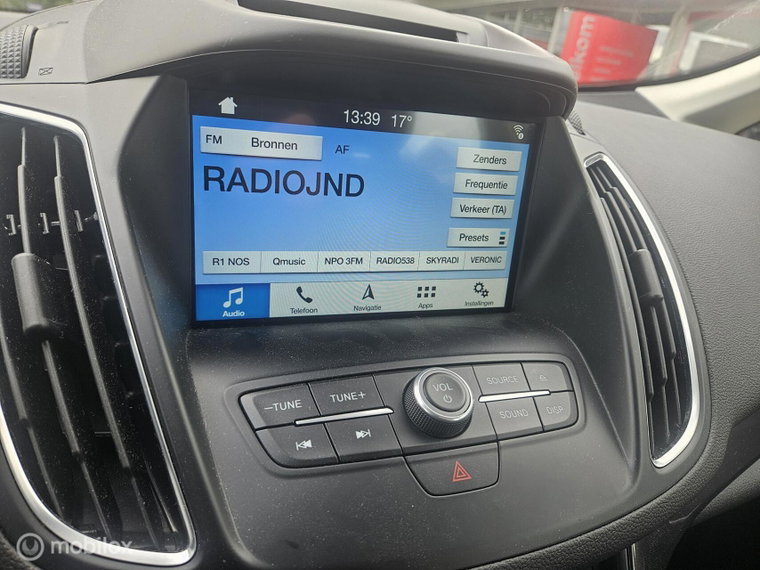 Vehicle Image 19