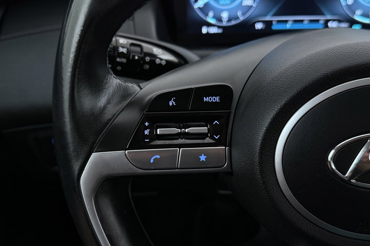 Vehicle Image 30