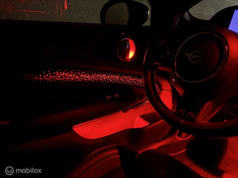 Vehicle Image 33