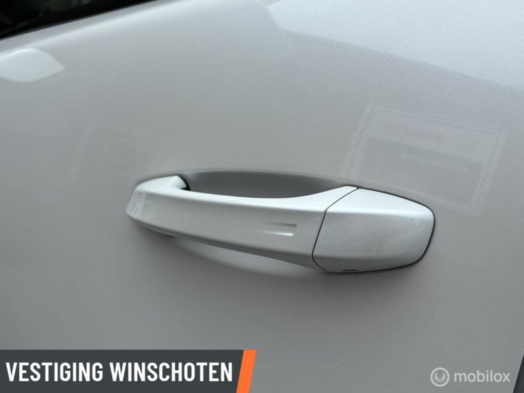 Vehicle Image 24