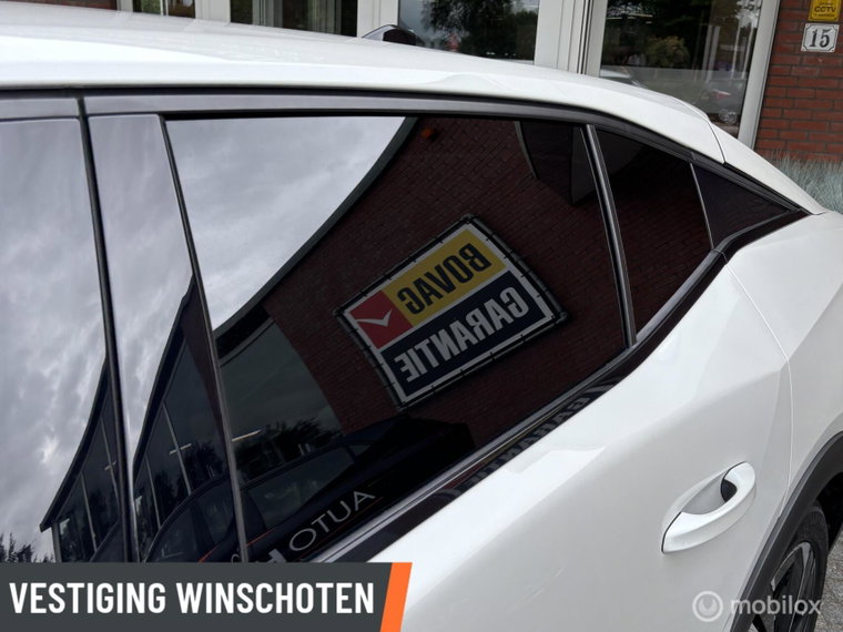 Vehicle Image 25