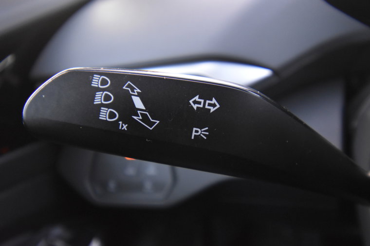 Vehicle Image 38