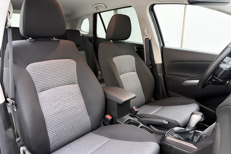 Vehicle Image 13