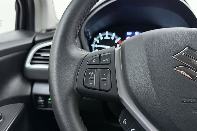 Vehicle Image 19