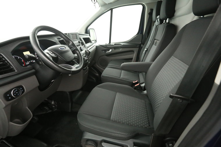 Vehicle Image 21