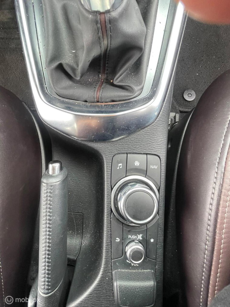 Vehicle Image 24