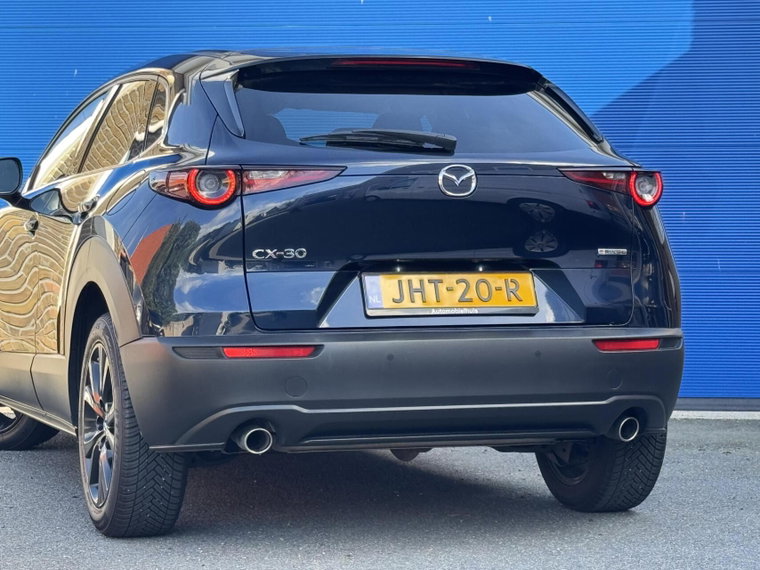 Vehicle Image 32