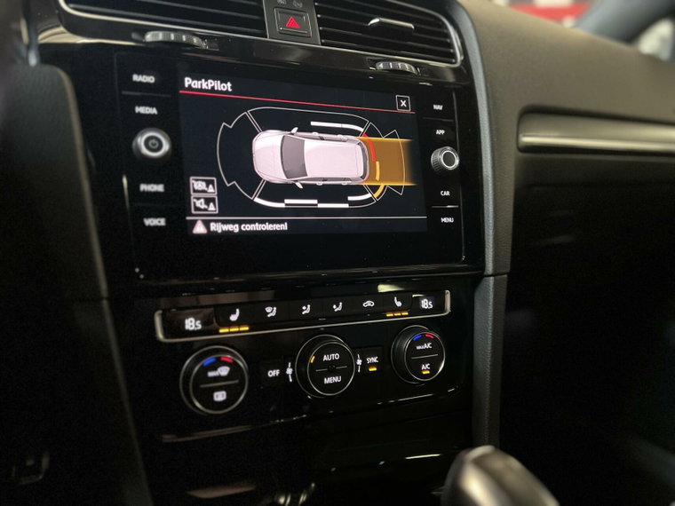 Vehicle Image 18
