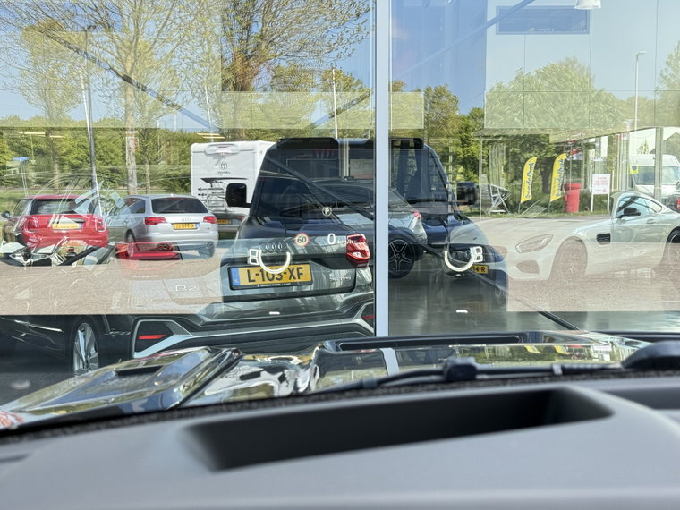 Vehicle Image 36