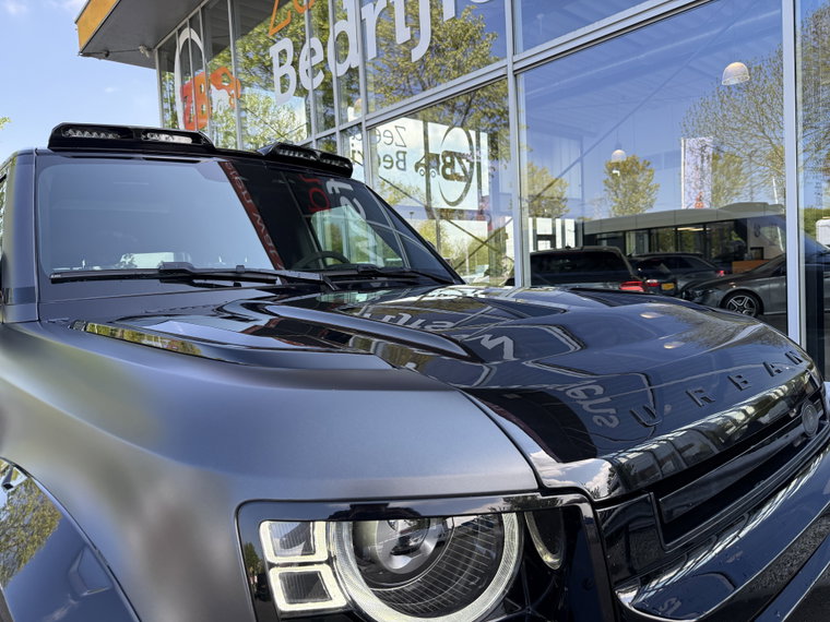 Vehicle Image 9