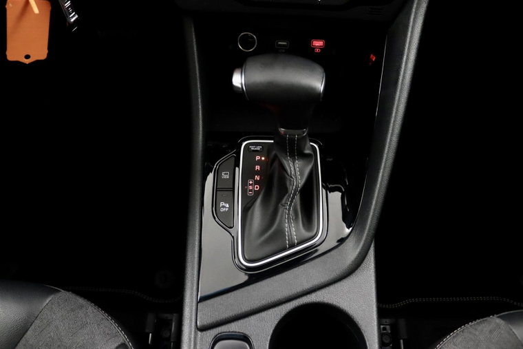 Vehicle Image 22