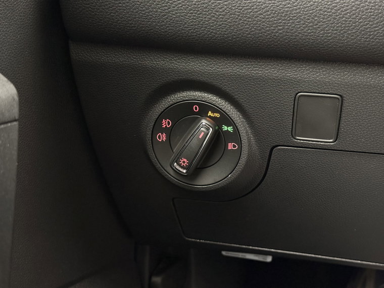 Vehicle Image 37