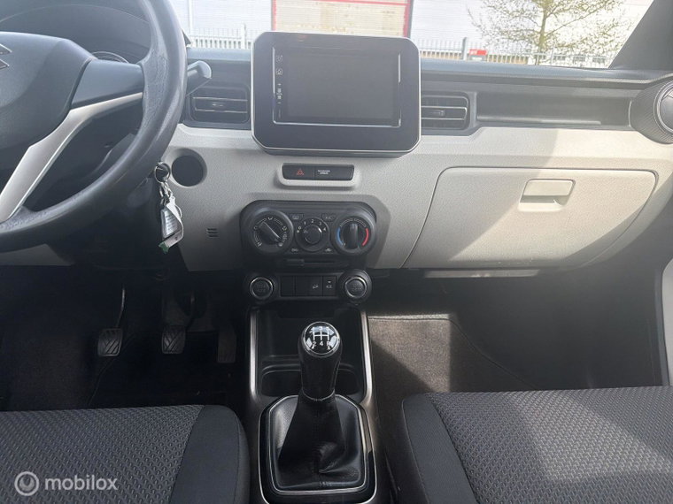 Vehicle Image 12