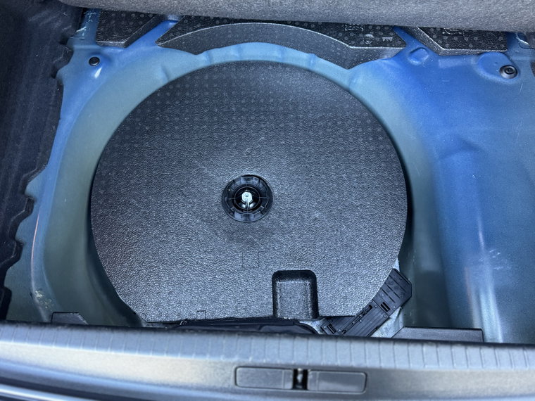 Vehicle Image 40