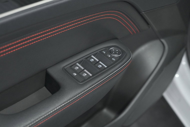 Vehicle Image 23