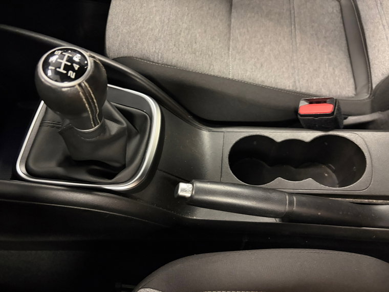 Vehicle Image 23