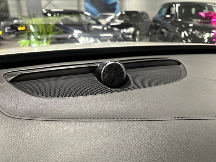 Vehicle Image 40