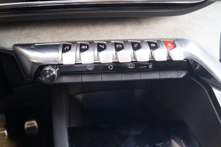 Vehicle Image 27