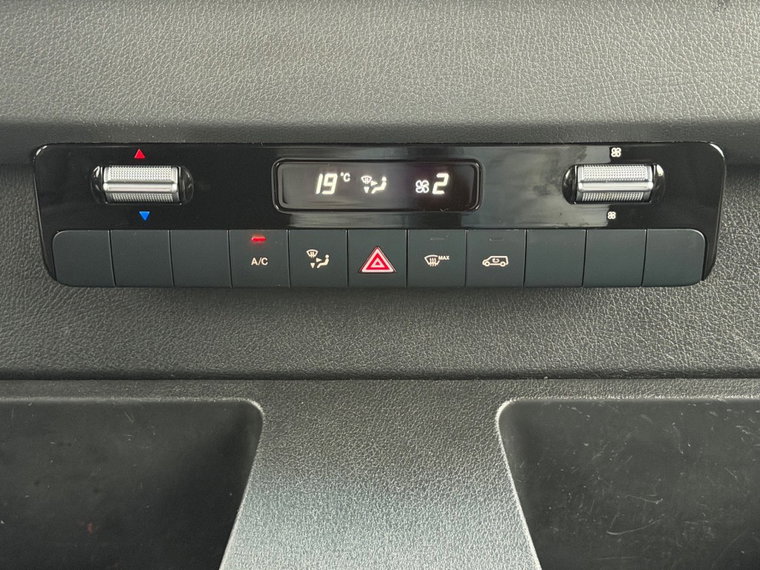 Vehicle Image 26