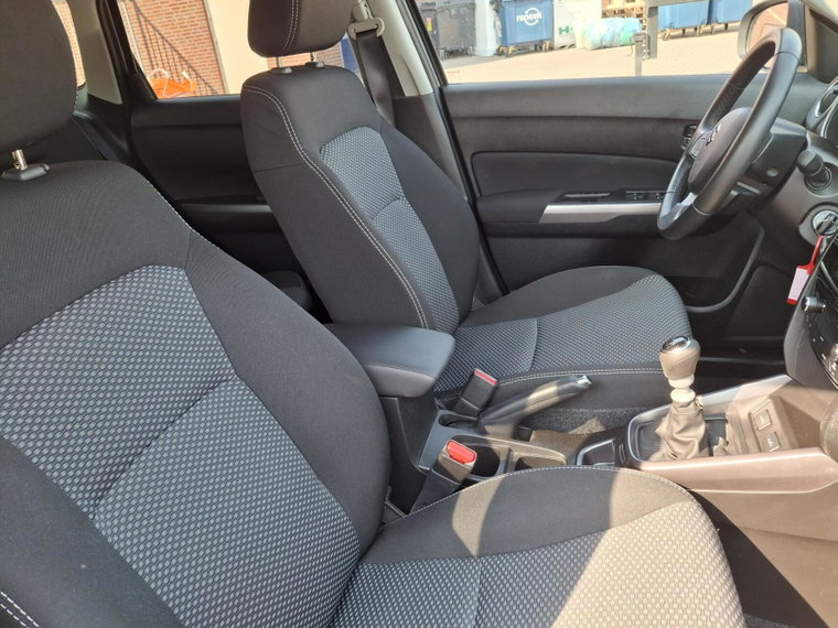 Vehicle Image 15