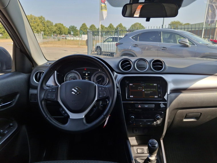 Vehicle Image 18
