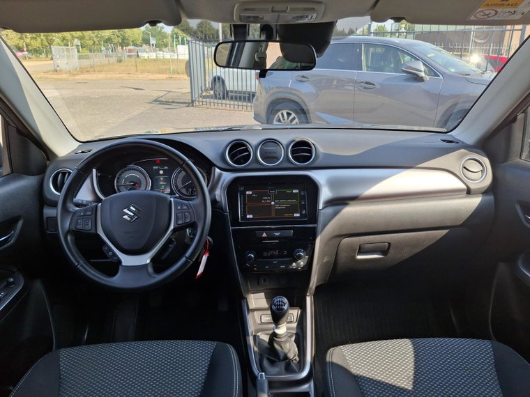 Vehicle Image 21