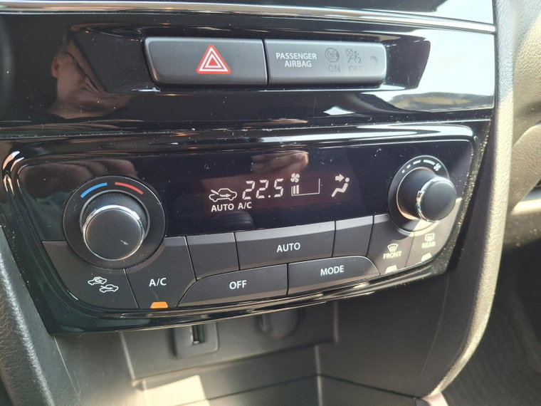 Vehicle Image 33