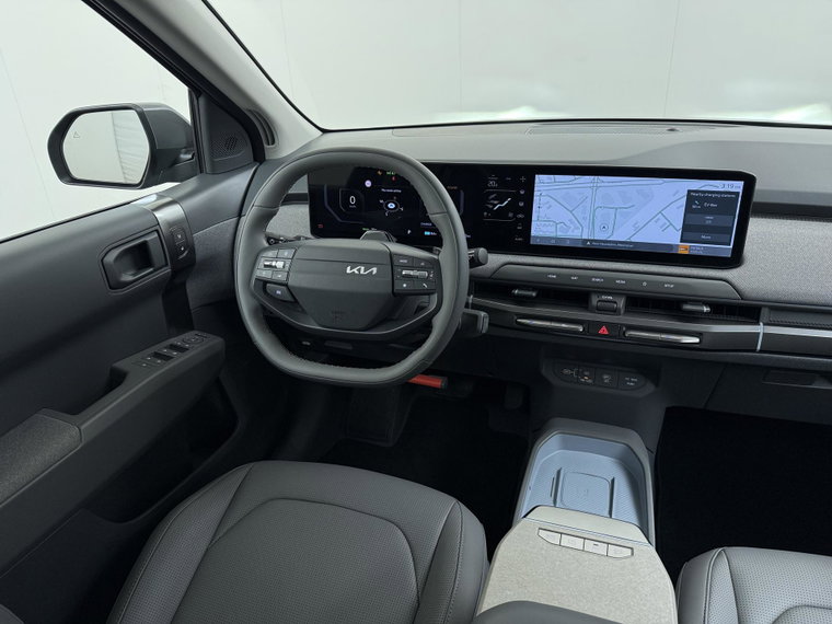 Vehicle Image 28
