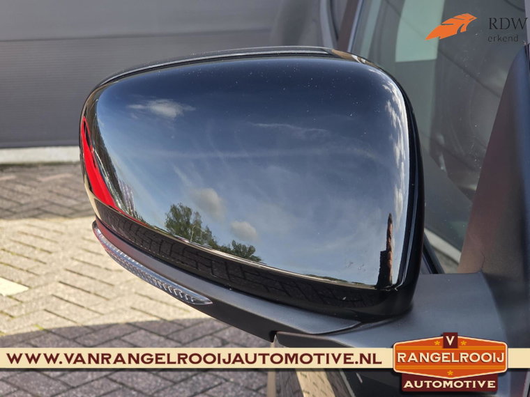 Vehicle Image 28