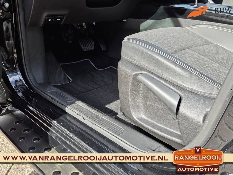 Vehicle Image 37