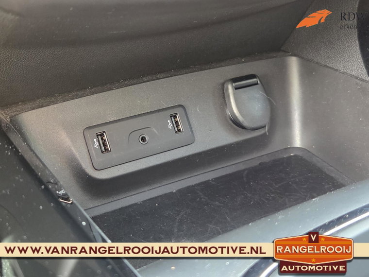Vehicle Image 48
