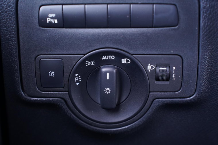 Vehicle Image 36