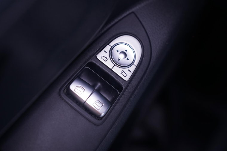 Vehicle Image 37