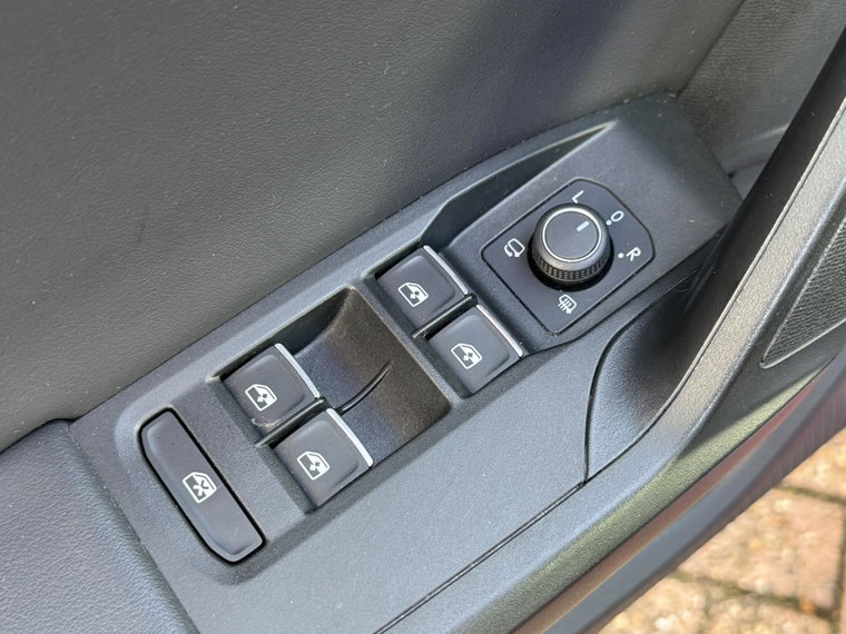 Vehicle Image 42