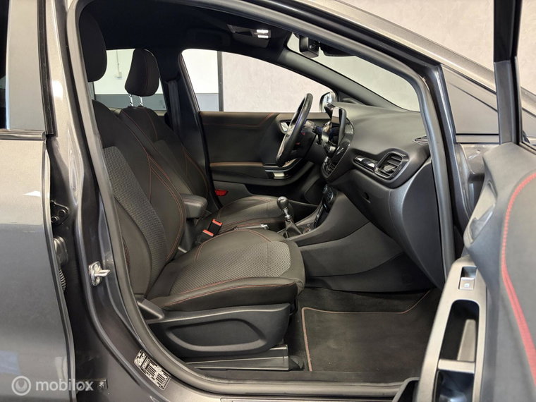 Vehicle Image 33