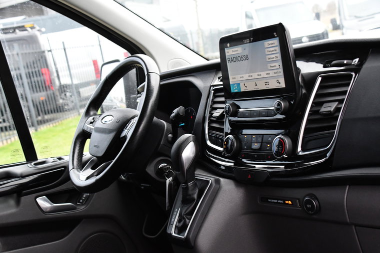 Vehicle Image 13