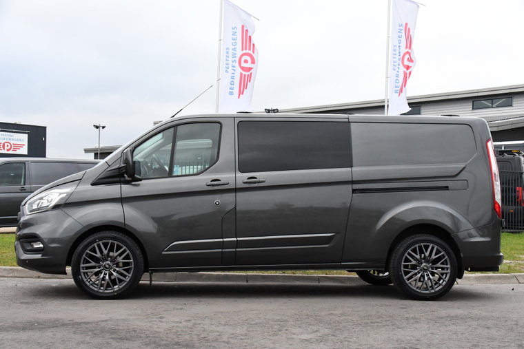 Vehicle Image 9