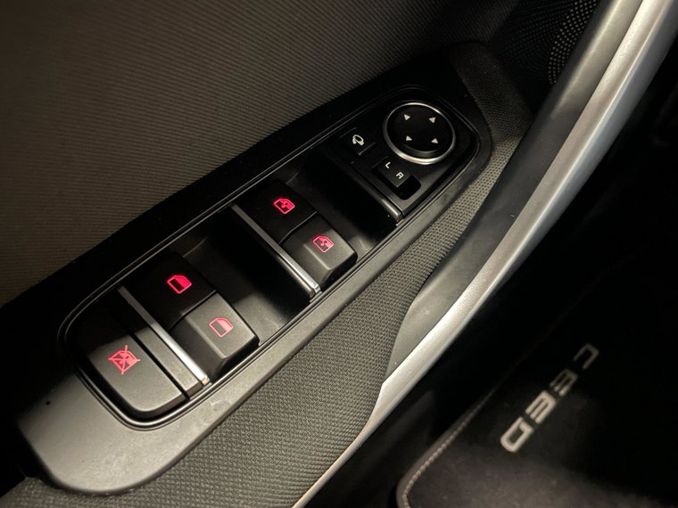 Vehicle Image 40