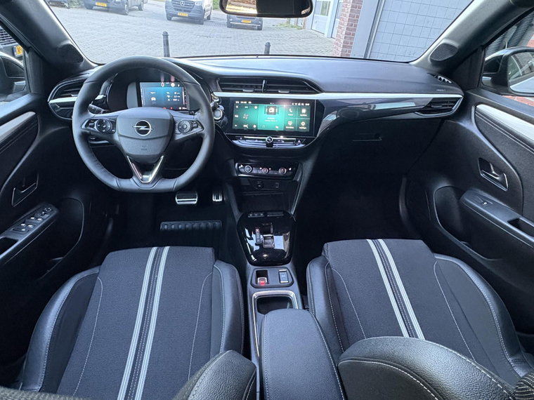 Vehicle Image 13